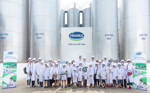 9 tháng Vinamilk lãi gần 9000 tỷ đồng, lợi nhuận sau thuế quý III tăng mạnh đạt 3.106 tỷ đồng tăng 16% so với cùng kỳ năm 2019